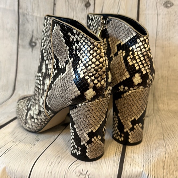 Marc Fisher Snake Print MLunno ankle booties - Picture 5 of 7